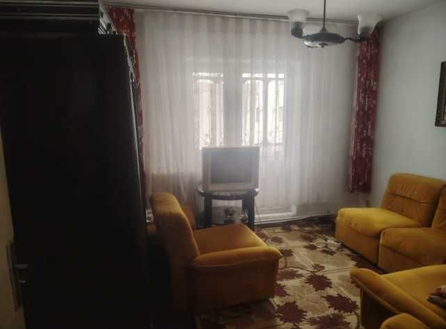 Apartament 4 camere ETAJ 2, langa loc de joaca