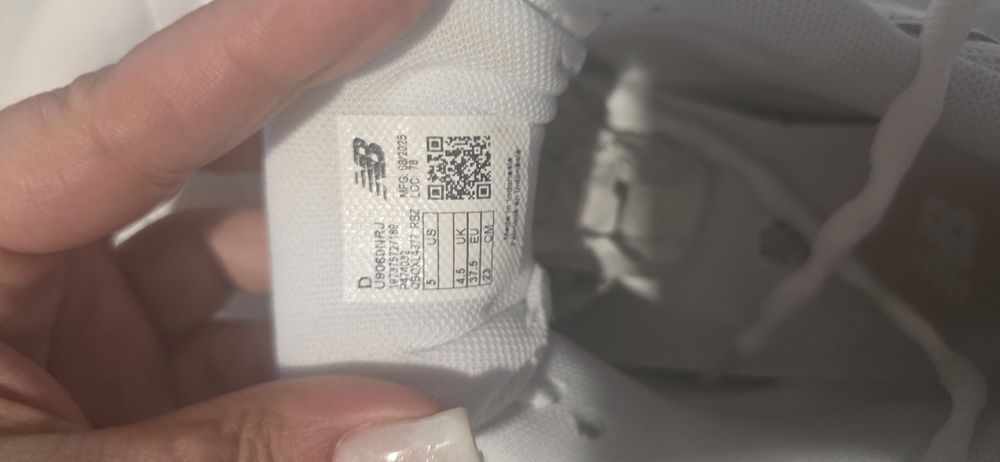 Маратонки New Balance 37.5