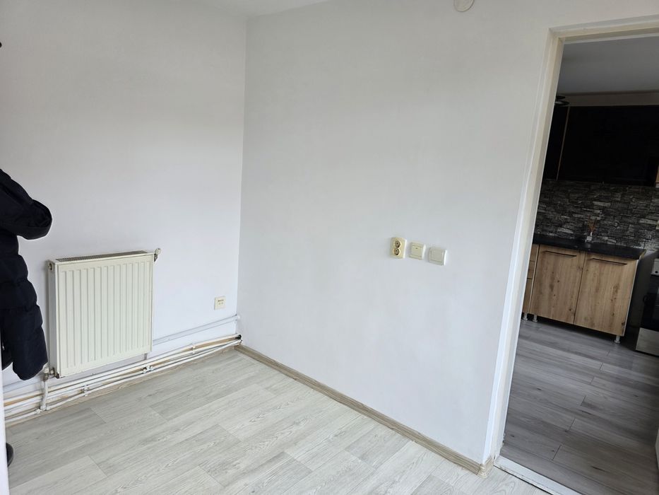 Casă mică, ideală pentru locuință sau birou