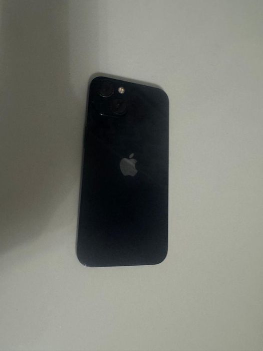 Продам айфон 13 б/у