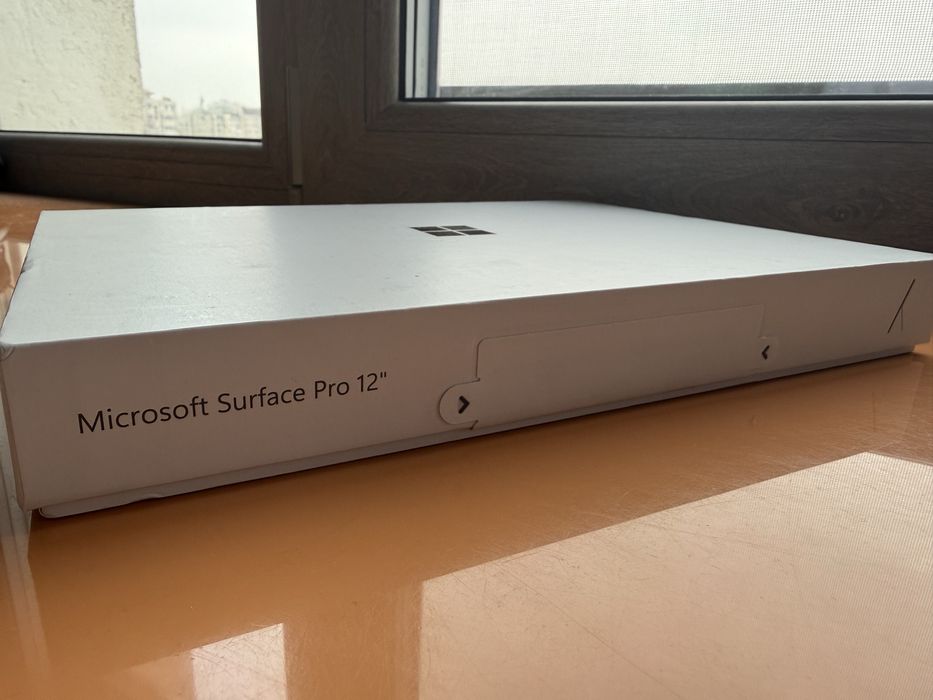 Microsoft Surface Pro 12'', Snapdragon X Plus, 16GB, 256GB RAM