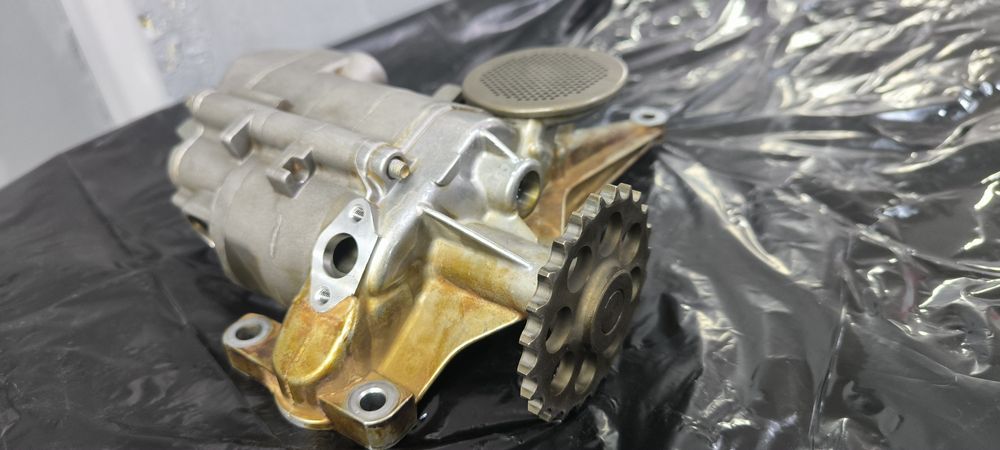 Продам маслонасос m113 w211 w203 w209
