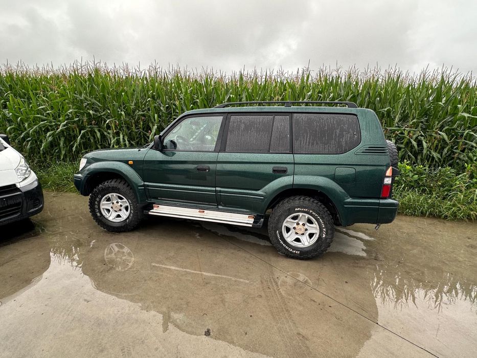 Vand toyota land cruiser 3.0 autoutilitara