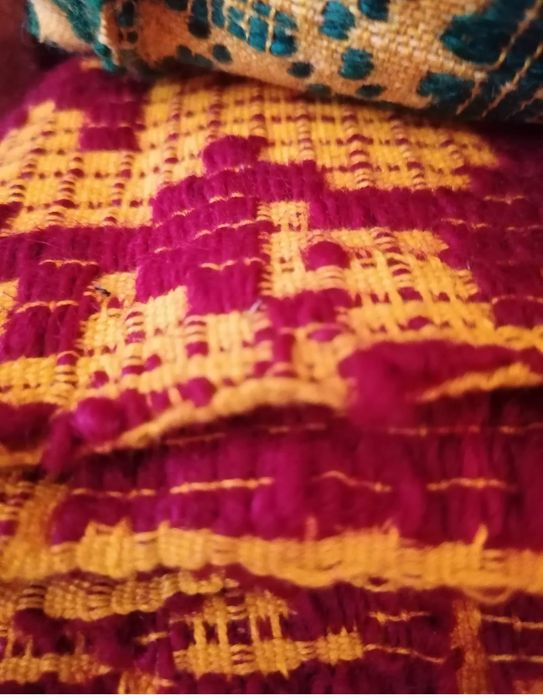 Macat din lână tesut in casă