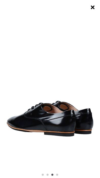 Tod’s. Made in Italy. 38