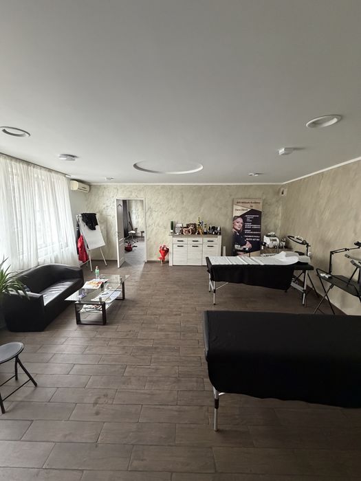 Spatiu comercial 100 m2