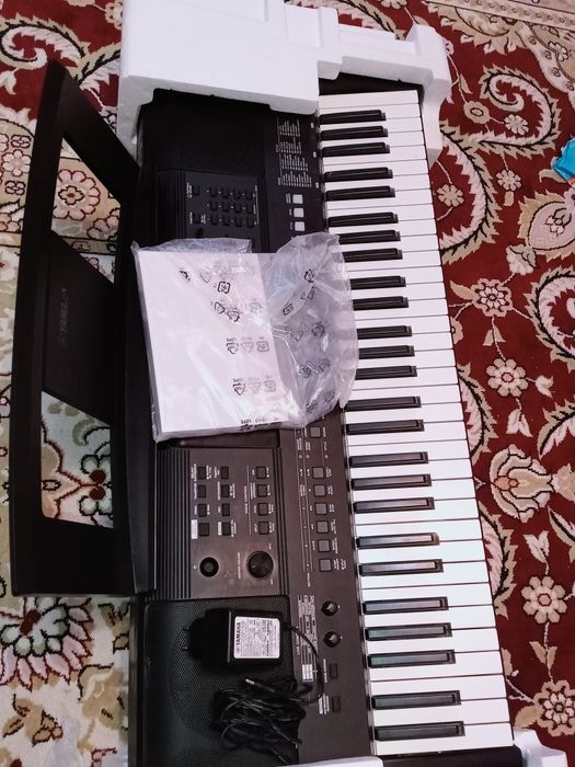 Yamaha E463 синтизатор