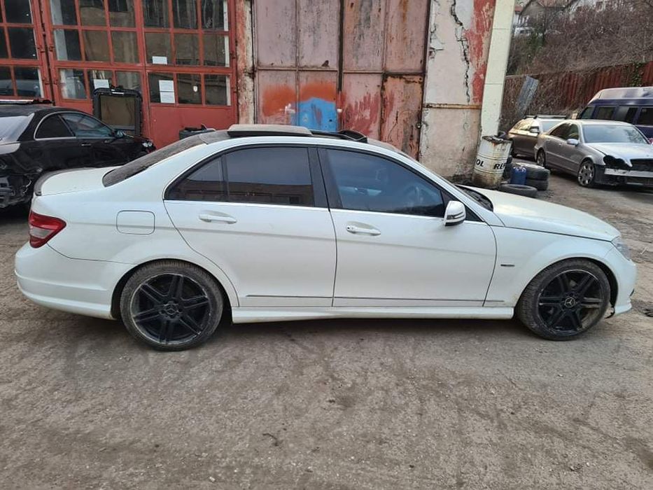 Mercedes W204 C220CDI 651 AMG пакет панорама седан автоматик НА ЧАСТИ!