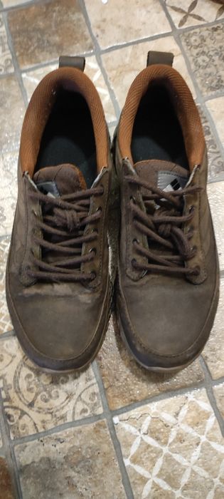 Продам мужские  кроссовки