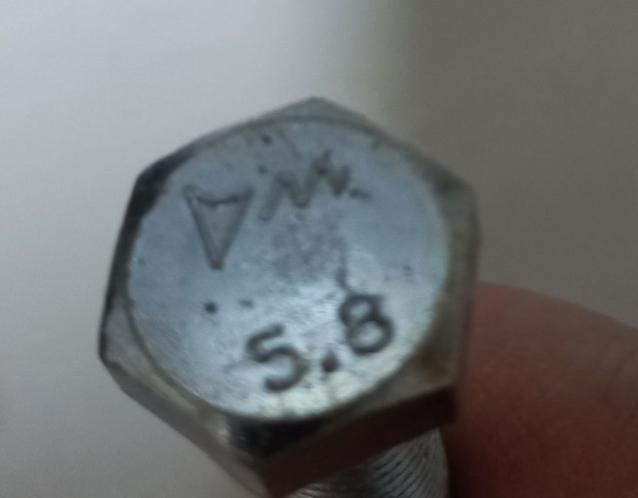 Продаю болты М - 12 оцинкованные