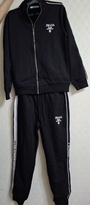 Спортивный костюм