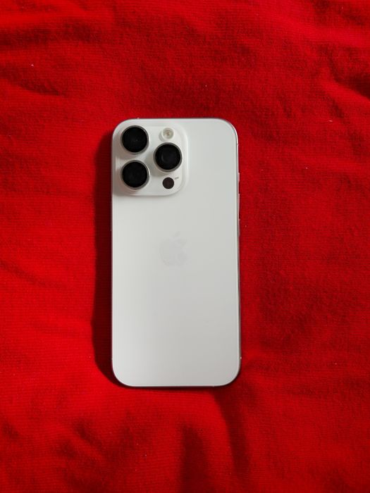 Айфон iPhone 16 Pro на 256 ГБ.