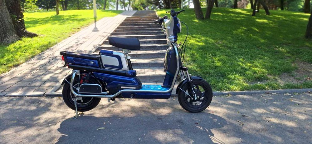 Scuter electric 500W 48V li ion detasabila impecabil viteza 50km
