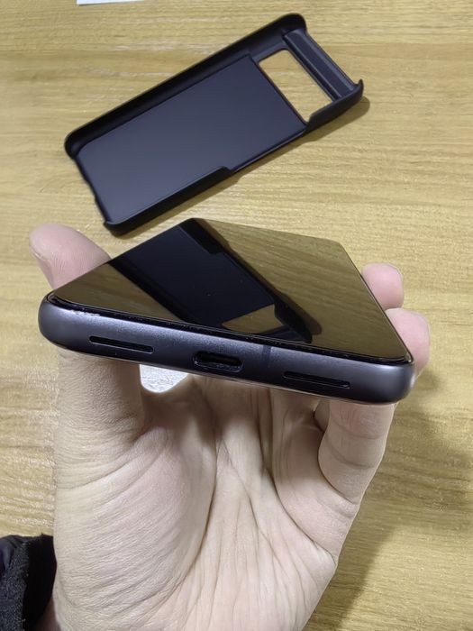 Продам Pixel 8 с дефектом без IMEI