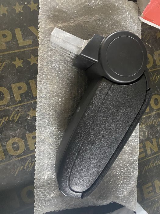 Продавам универсален подлакъдник