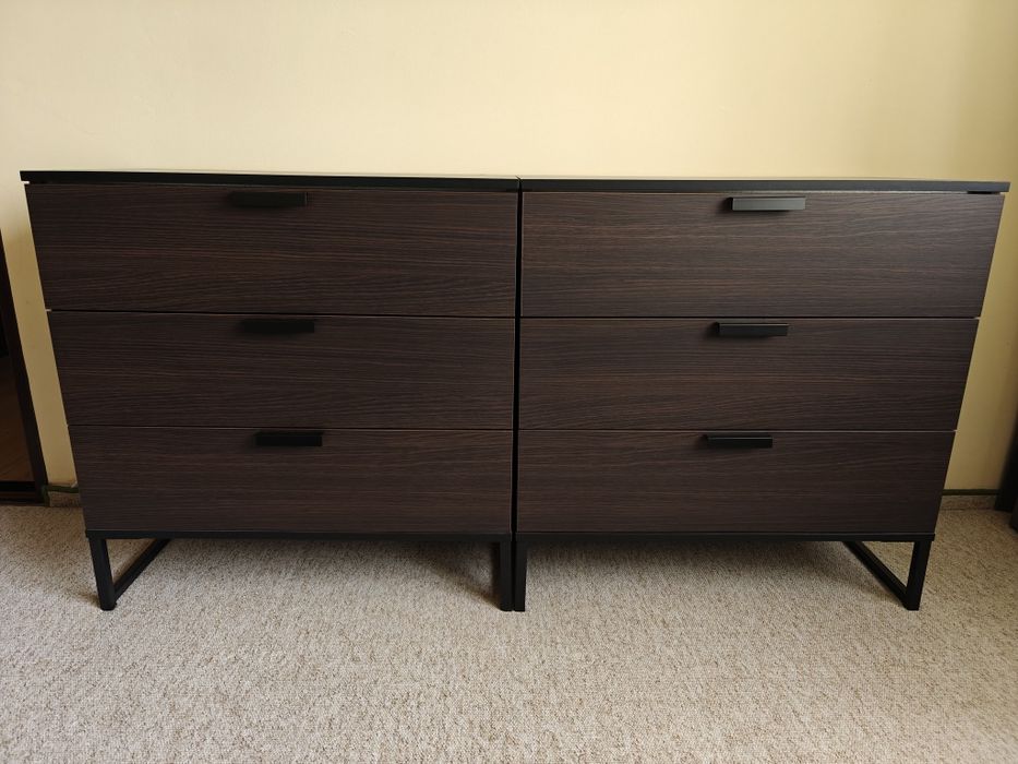 Dulap cu 2 uși glisante și 4 sertare + Comodă cu 3 sertare