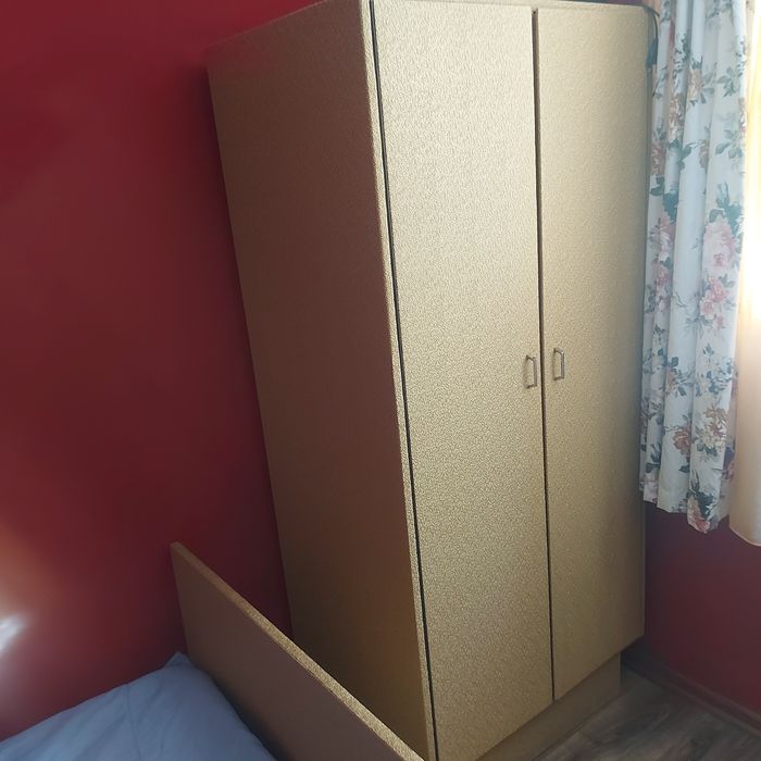 Тапицирана спалня и гардероб