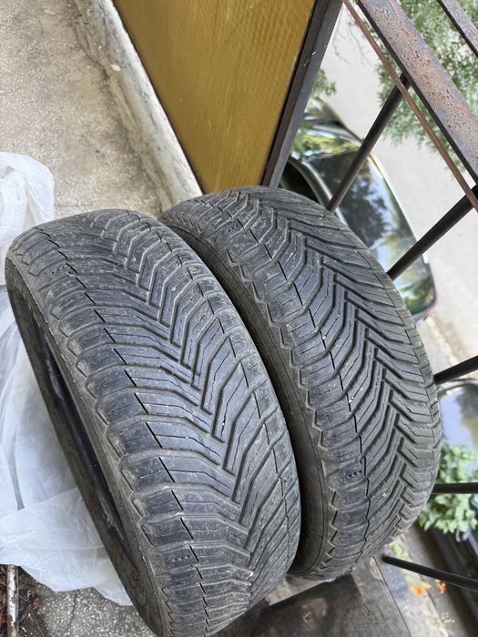 2 бр. Всесезонни гуми Michelin CrossClimate2 - 185/60 R15 (DOT 2121)