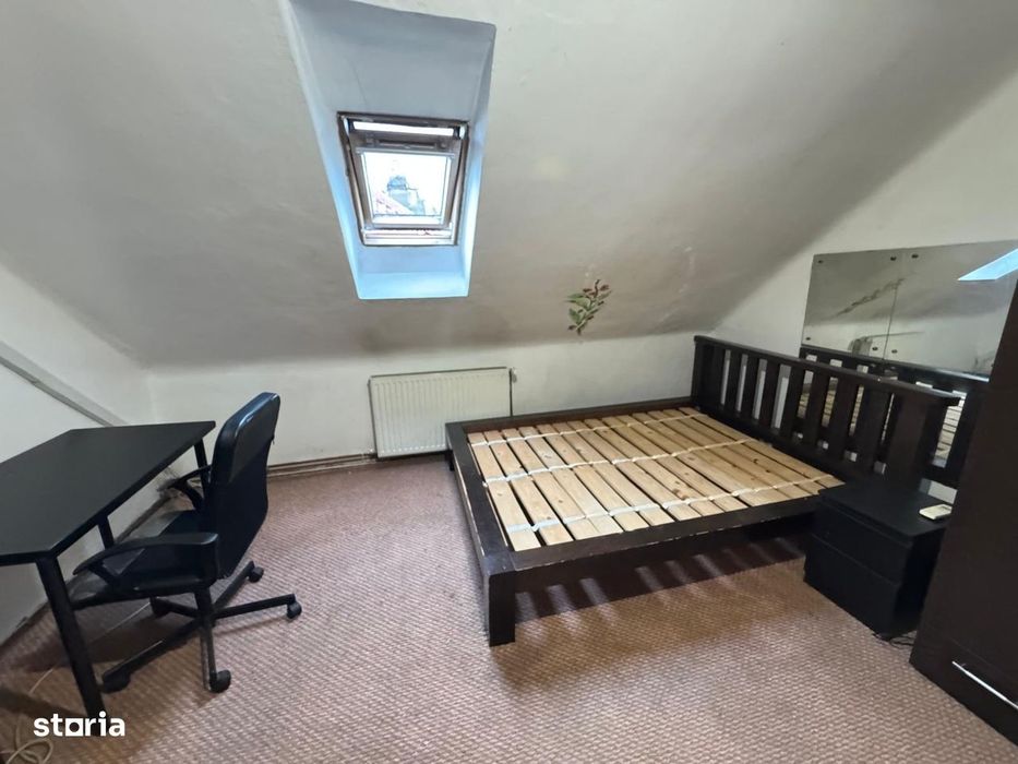 Inchiriere apartament mansarda 5 camere vila curte Cotroceni metrou
