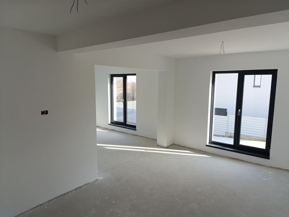 Case noi la liziera pădurii - confort și natura aproape de Pitești