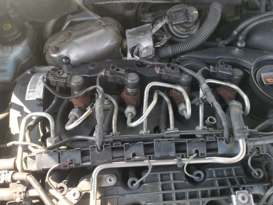 Injectoare 03L130277B vw skoda 1.6 TDI cayc