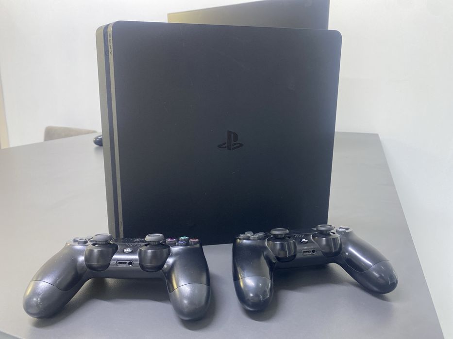 PS4 Slim 1tb, 450ойын