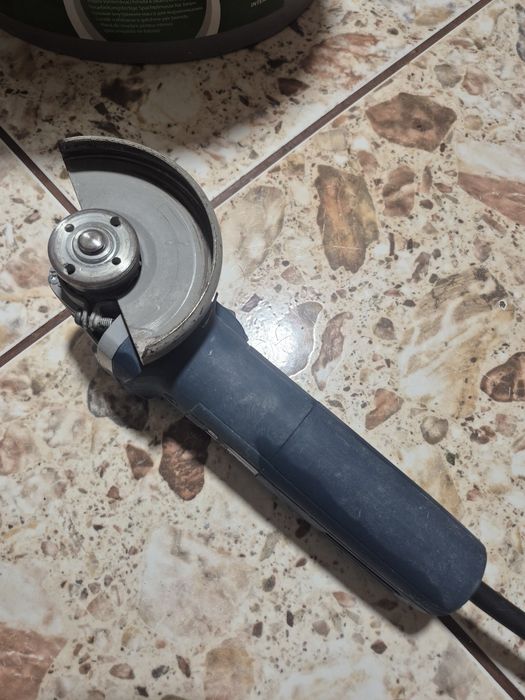 Polizor unghiular Bosch