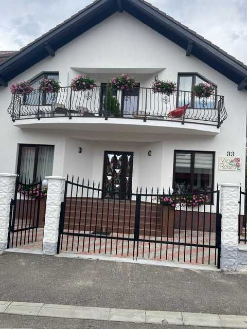 Ofer spre închiriere vila moderna în zona Bunloc