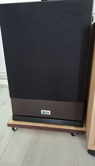 Sistem audio Hi-Fi  – Boxe HECO 302, Subwoofer HECO 250A,Amplificator Yamaha  301.
