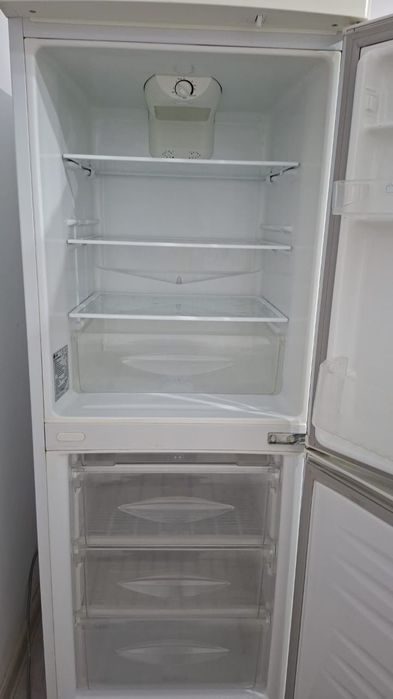 Продается холодильник высота 150 см