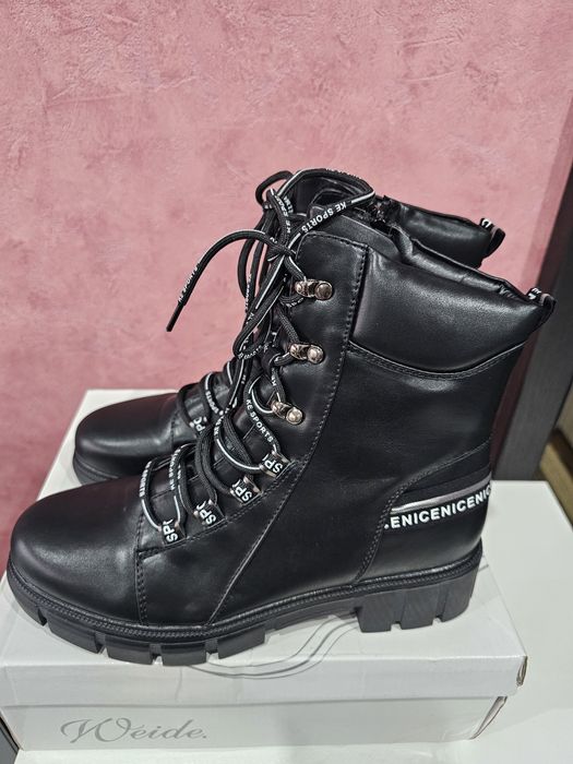 Дамски зимни боти