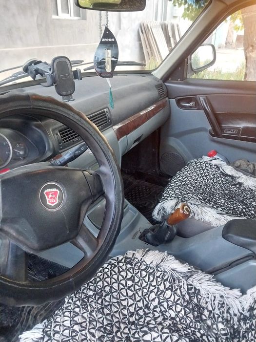 Gaz volga 31105 xolati yahshi