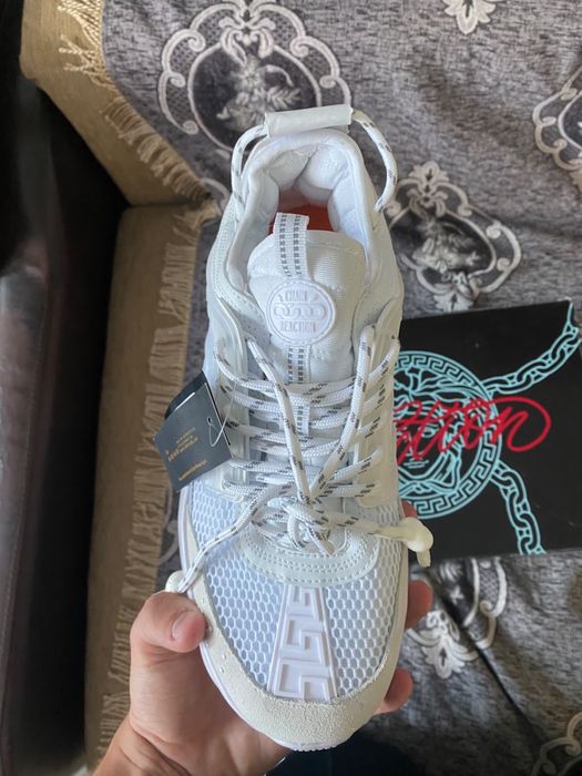 Versace chain reaction