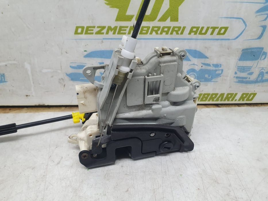 Broasca usa dreapta spate 8k0839016c Audi A4 B8/8K [facelift] [2011 -