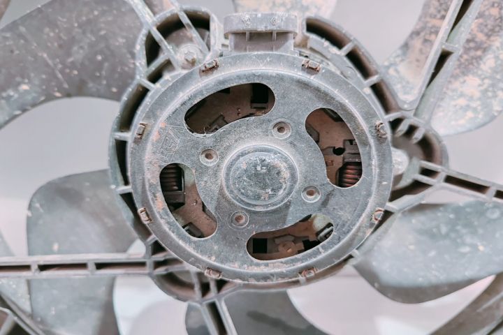 Electroventilator Racire cu Suport 8200231756 Renault Laguna a 2-a ge