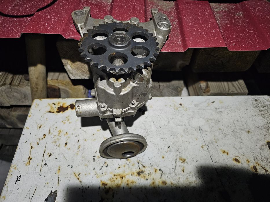 Масляный насос гольф3 1.6 абу