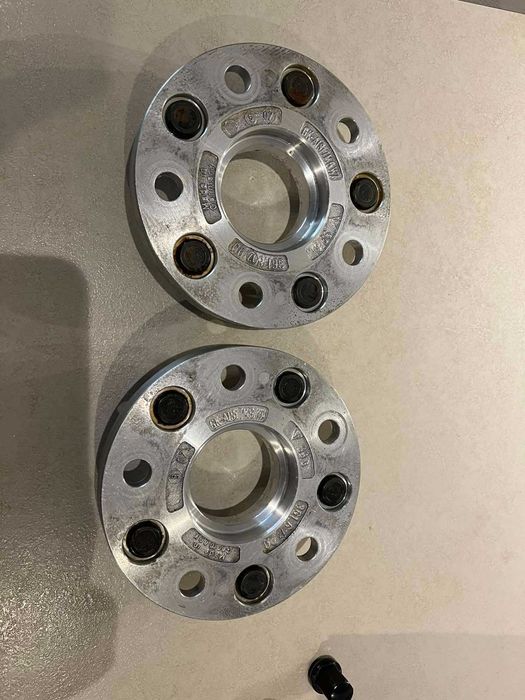 Дистанционни фланци, 15мм. 5х130 за порше 996