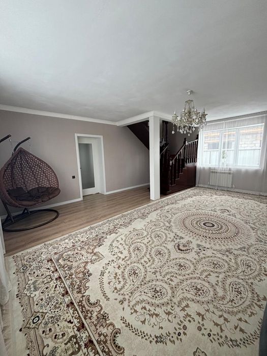 Продается двух этажный дом