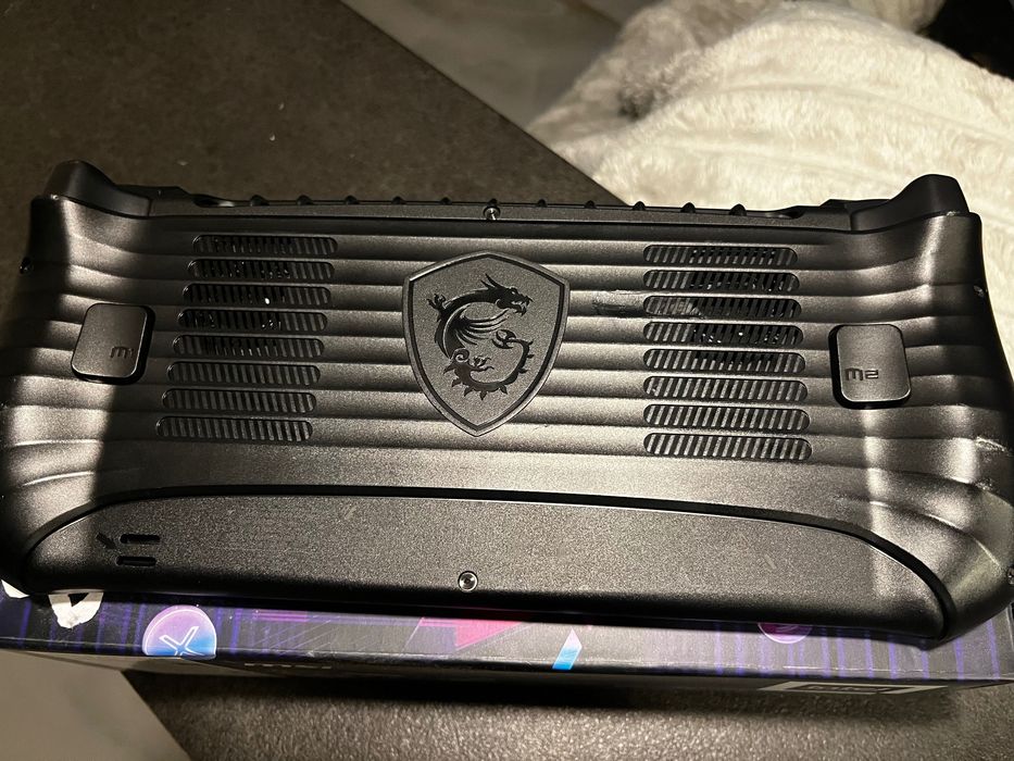Steam Deck MSI Claw 8аi+
