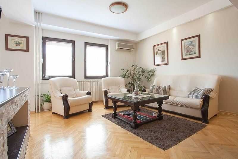 Продава се Двустаен апартамент в София, Изток - 70 кв.м за 2215 €/кв.м - Снимка #1
