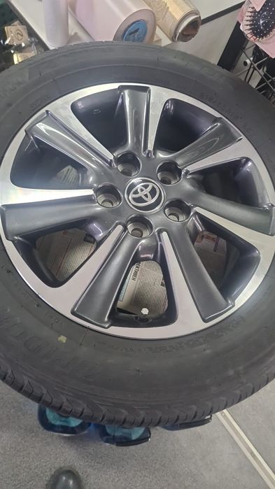 Bridgestone 215/60 R16