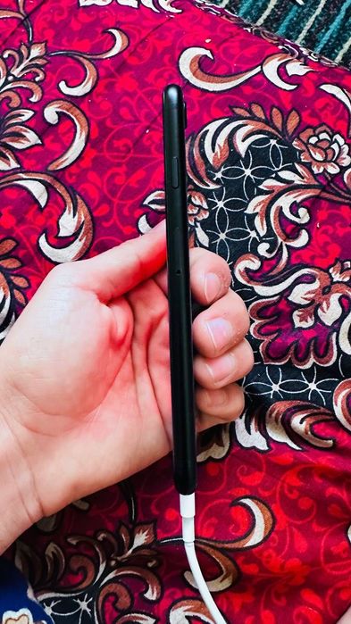 Iphone 8 64 pamyt 74% yomkst