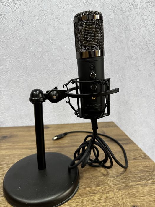 Проводной USB микрофон