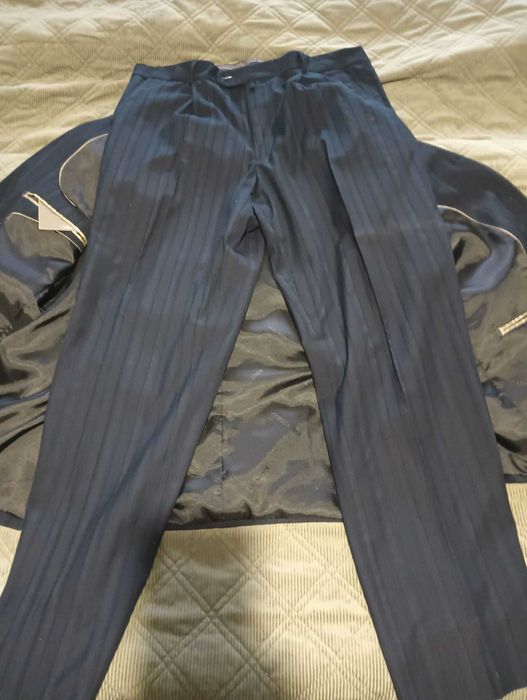 Costum bărbați - Giorgio Armani marime 56