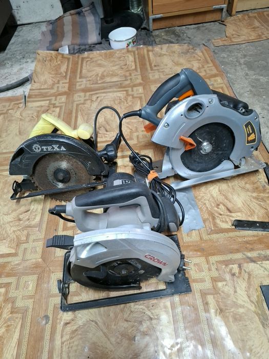 Болгарка,  дрель, пчелки.