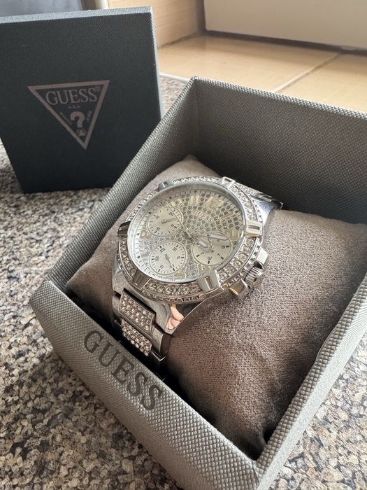 Ceas de damă GUESS Frontier – Model W1156L1