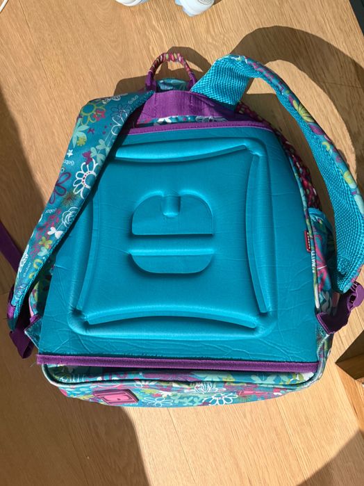 Подарявам детска ученическа раница