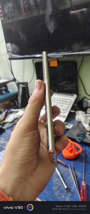 Samsung note 8     .