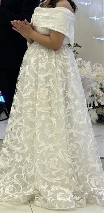 Продам шикарное свадебное платье