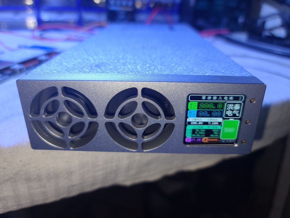 Зарядное устройство повышающее с регулировкой наприжения и тока